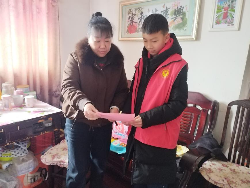 新塘社區(qū)“新鄰里”志愿服務(wù)隊開展特殊人群入戶走訪