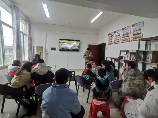 橫街社區(qū)開展未成年人寒假讀書分享會