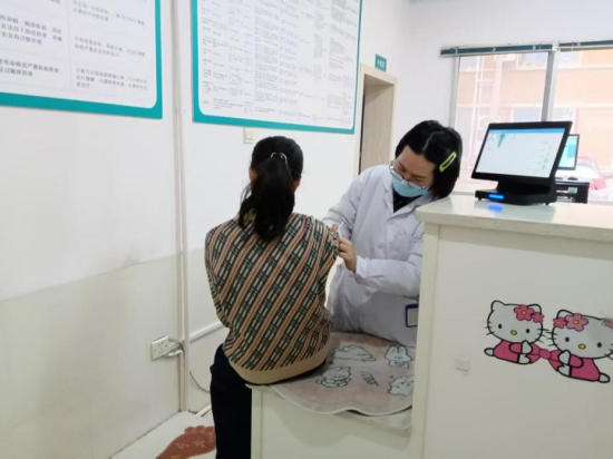 書(shū)院路街道社區(qū)衛(wèi)生服務(wù)中心開(kāi)展免費(fèi)二價(jià)HPV疫苗接種