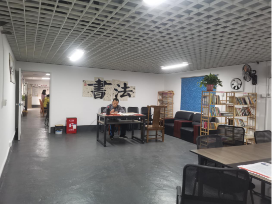 三株嶺社區(qū)：用心用情托起幸?！跋﹃柤t”