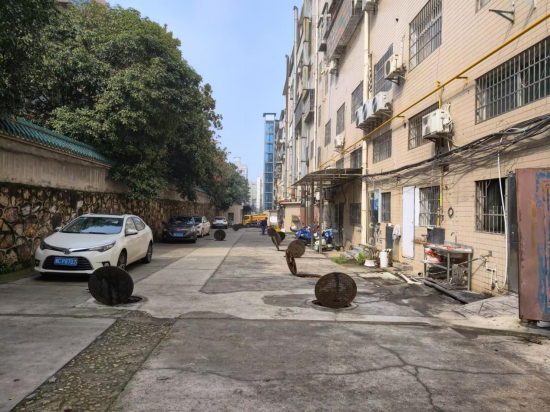 长塘社区“有欢调解”解民忧 疏通下水道化解商户烦心事