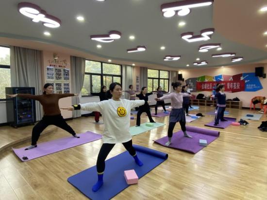 云峰社區(qū)2026年春季“社區(qū)學(xué)院”正式開課