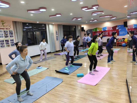 以科学运动赋能居民健康管理 云峰社区普拉提班正式开班