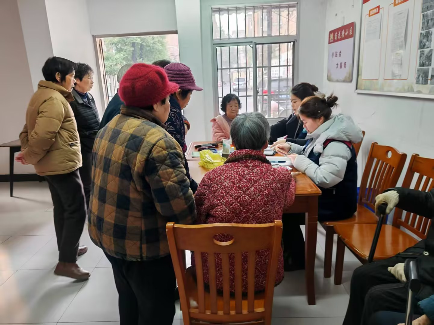 菊花塘社区：免费体检进社区 健康守护暖民心