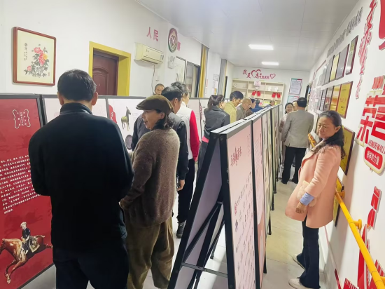 盤龍社區(qū)聯(lián)合湘潭市博物館舉辦馬年生肖文化展