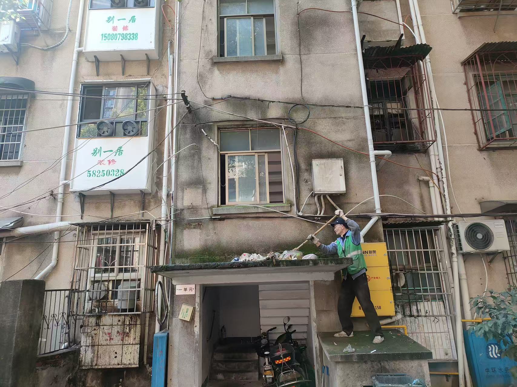 新塘社區(qū)開展“凈家園”行動(dòng) 消防護(hù)航保平安