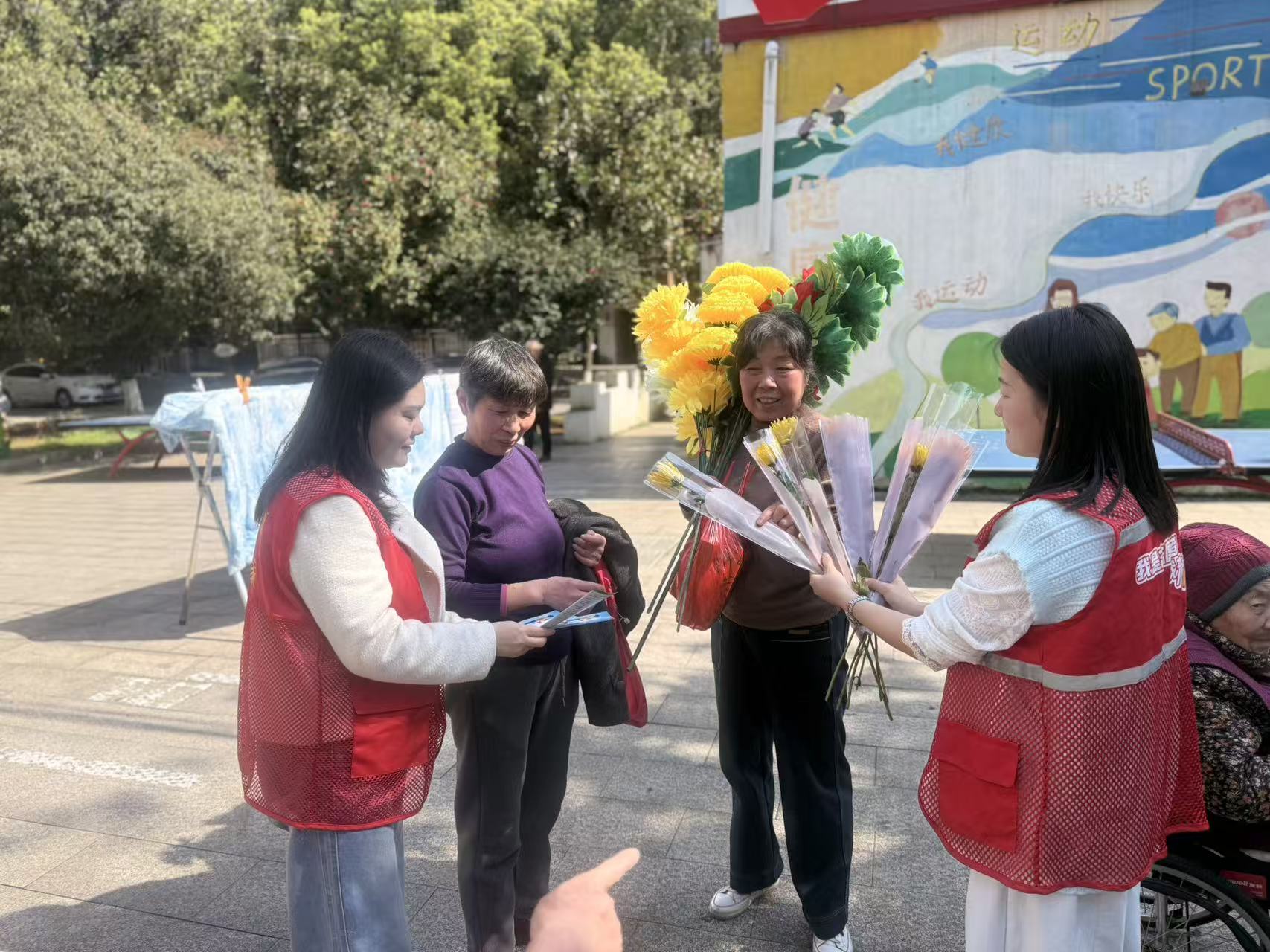 瓦窯塘社區(qū)：倡導(dǎo)文明祭掃新風(fēng) 守護(hù)平安綠色清明