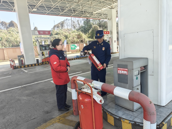 岳塘區(qū)消防救援局開(kāi)展清明節(jié)前消防安全專項(xiàng)檢查