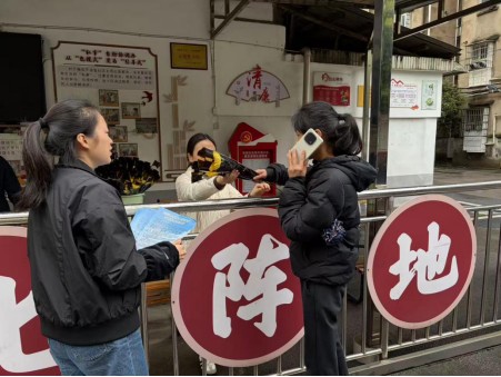 鐵園社區(qū)開展文明祭掃主題宣傳活動(dòng)