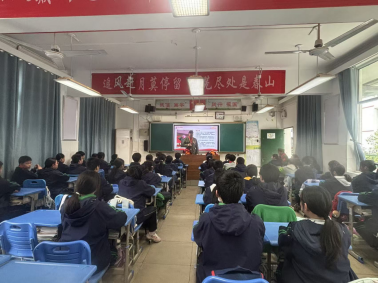 長城社區(qū)開展愛國主義教育宣講進校園活動