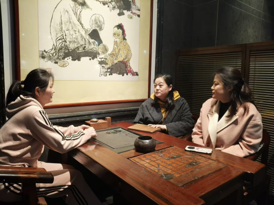 云峰社區(qū)：走訪暖企 暢通政企連心橋