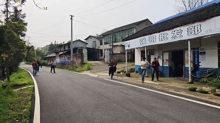 昭山鎮(zhèn)高峰村開展防汛及防山洪災(zāi)害點應(yīng)急演練