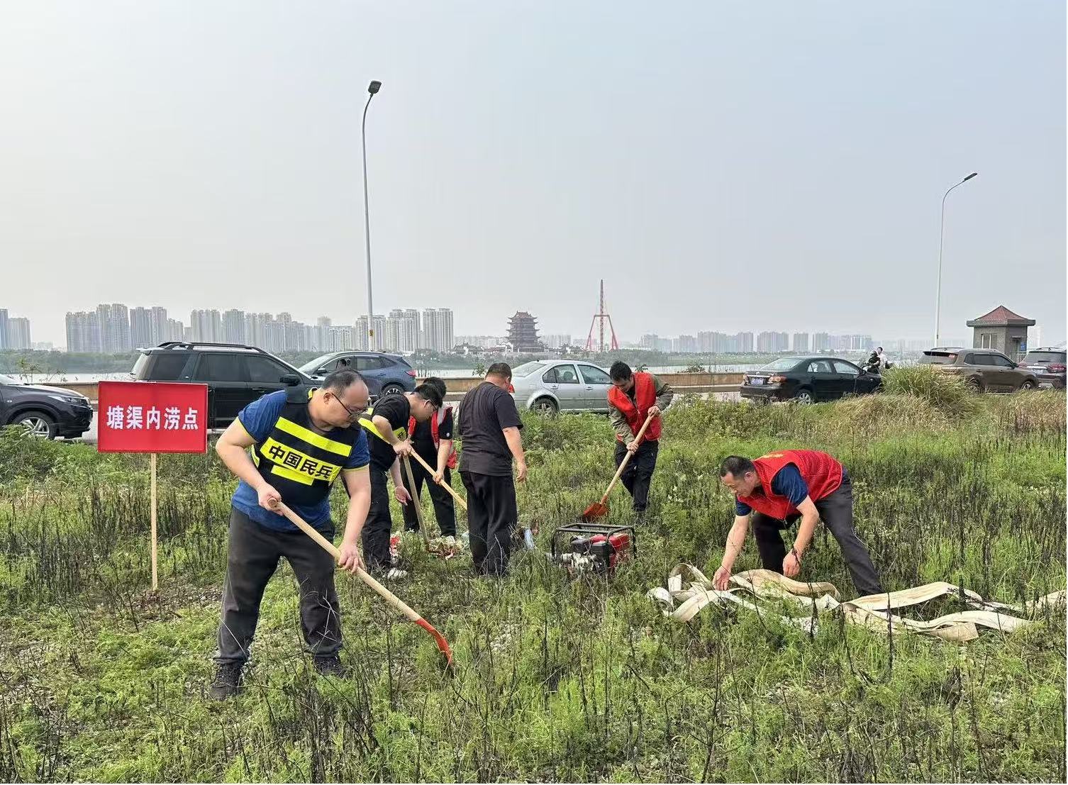 以“汛”為令 以“練”為戰(zhàn) 板塘街道開展防汛搶險應(yīng)急實戰(zhàn)演練
