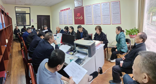 多部門聯(lián)合化解50戶居民產(chǎn)權(quán)證歷史遺留難題