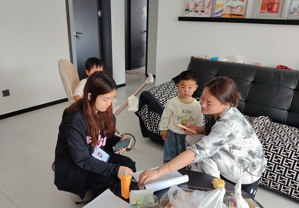 三角坪社區(qū)助力宜華三期新居民安家入社