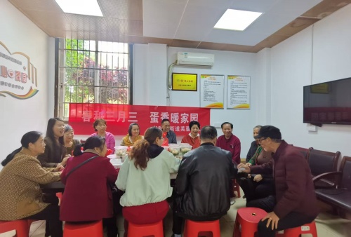 芙蓉社區(qū)開展“春和三月三 蛋香暖家園”活動