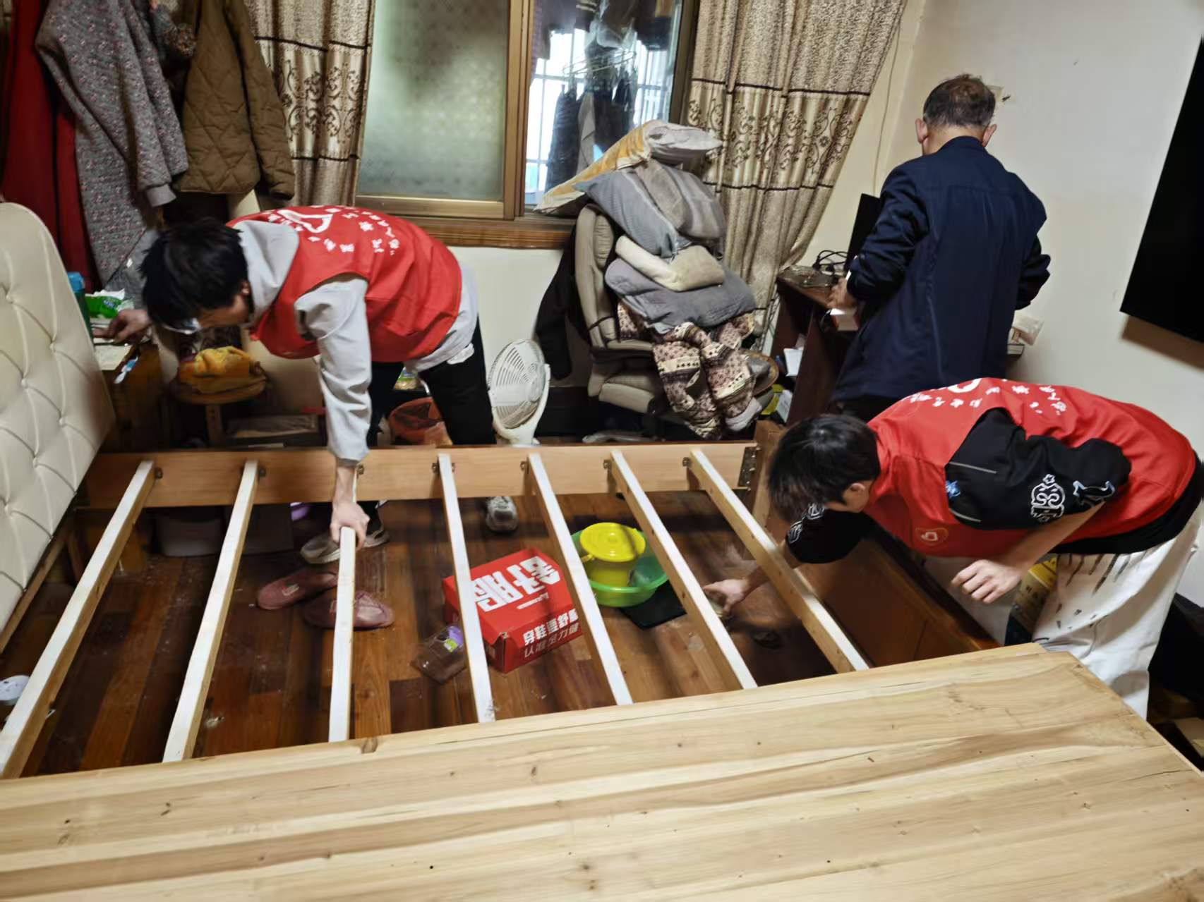 岳塘嶺社區(qū)：社校聯(lián)動(dòng)聚合力 志愿服務(wù)暖民心