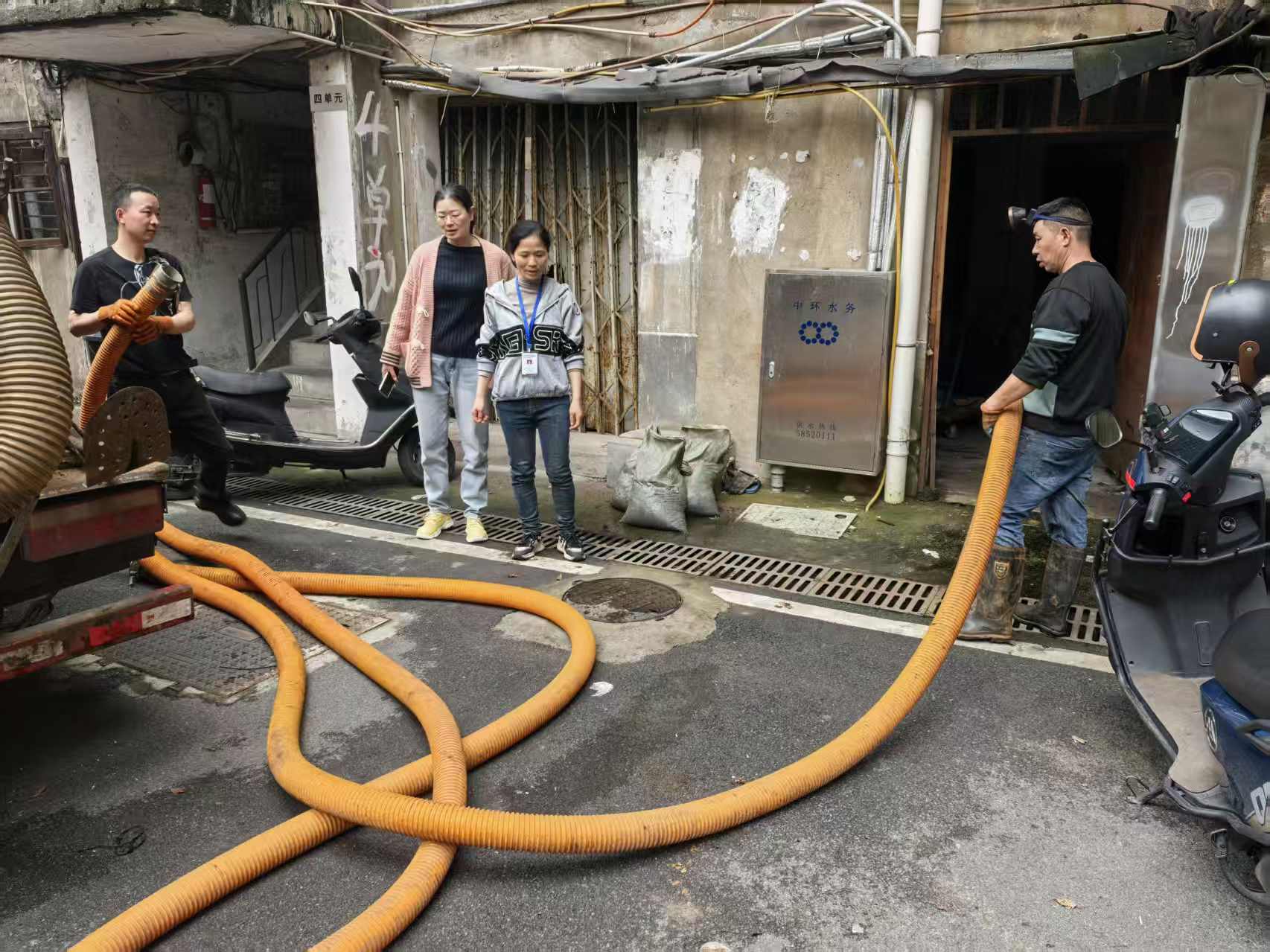 岳塘岭社区：全程监督护民生  惠民项目暖人心