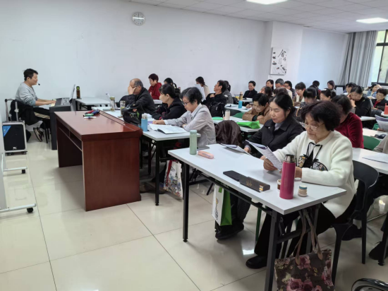 歌聲聚鄰里 和諧暖社區(qū)——寶塔社區(qū)合唱班火熱開班