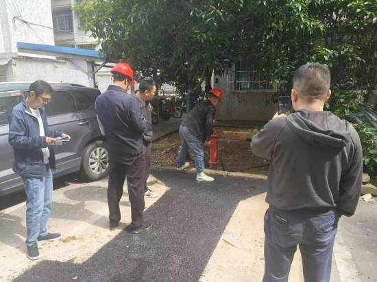 紅旗社區(qū)多措并舉破解30年難題 明珠花園小區(qū)消火栓無水隱患徹底解決