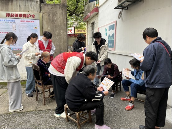 長(zhǎng)城社區(qū)聯(lián)合高校開展禁毒宣傳活動(dòng)