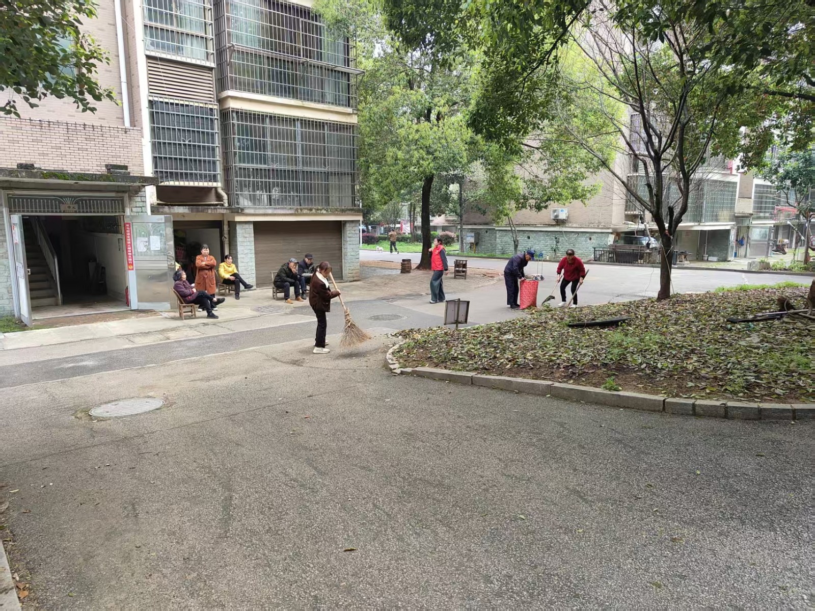 雙馬街道新電社區(qū)：平凡身影暖人心 點滴善舉傳溫情