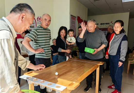 紅旗社區(qū)：共建聯(lián)動(dòng)慶五一 鄰里同樂展風(fēng)采