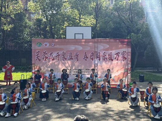 芙蓉社區(qū)開展“芙蓉花開聚溫情 春日同樂暖萬家”主題活動