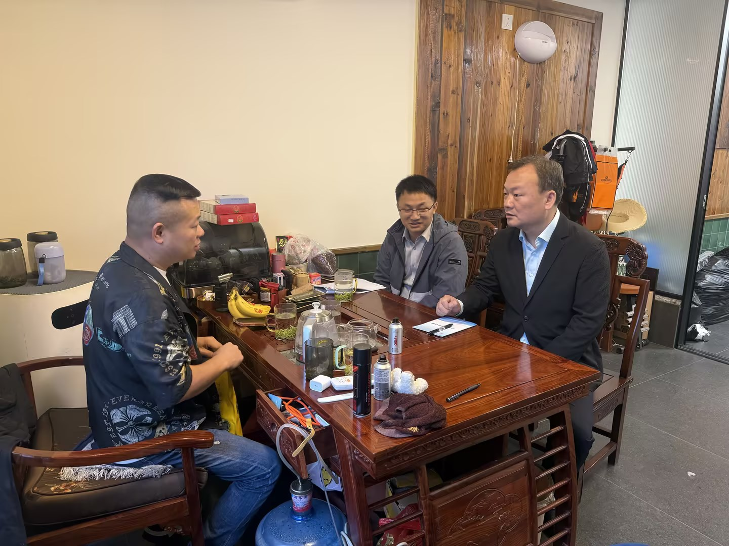 霞城街道：精准走访送服务 助企纾困促发展