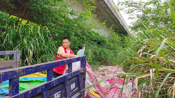 昭山镇路口社区筑牢铁路安全防线