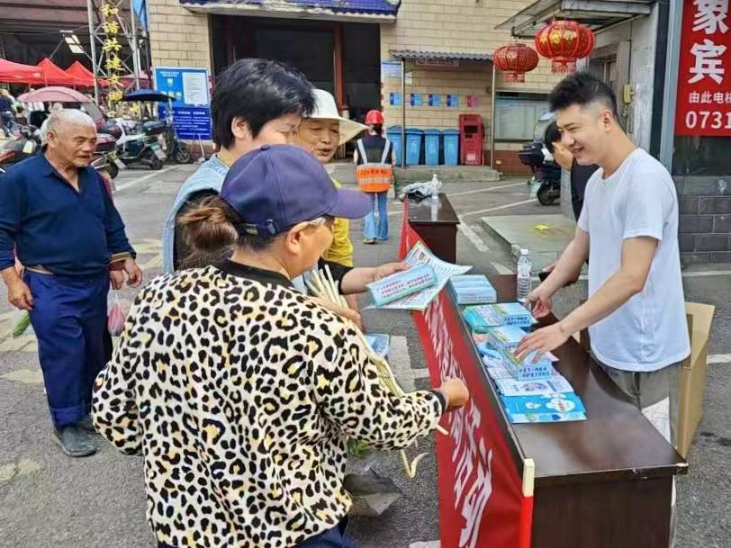 从“等群众来”到“送服务去”——双马街道象形社区党建引领提升服务新效能