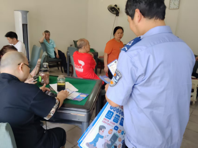 铁园社区开展防范电信诈骗宣传活动