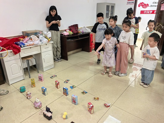 歡樂(lè)六一趣相伴 安全守護(hù)助成長(zhǎng)——瓦窯塘社區(qū)開(kāi)展兒童節(jié)主題活動(dòng)