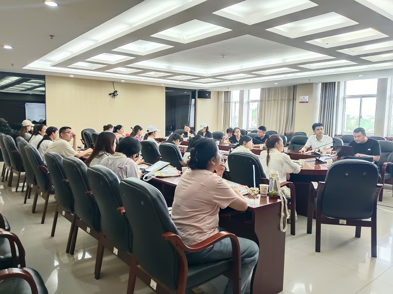 区统计局扎实开展劳动力调查新样本点辅调员培训