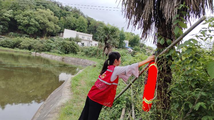 ​昭山镇路口社区：织密防溺“安全网”  守护盛夏平安路