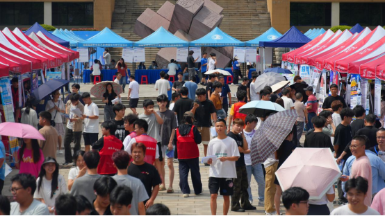 校地联动搭平台 精准引才促就业——霞城街道联合城建职业技术学院成功举办专场招聘会