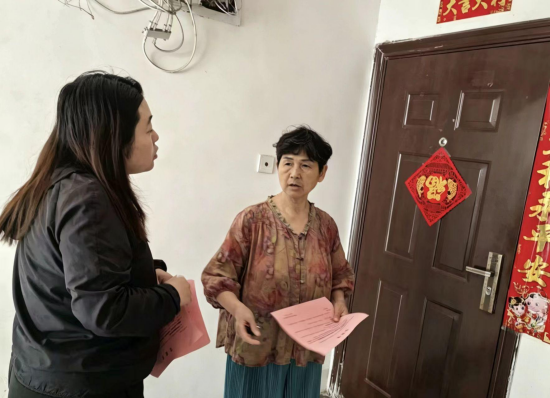 红旗社区：整治飞线除隐患 疏堵并举护民安