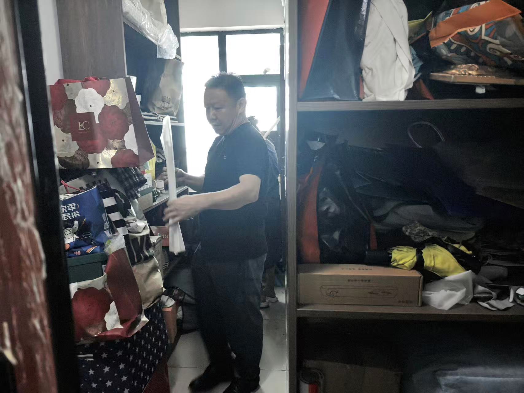 双马街道开展“三清三关”与消防安全专项整治行动