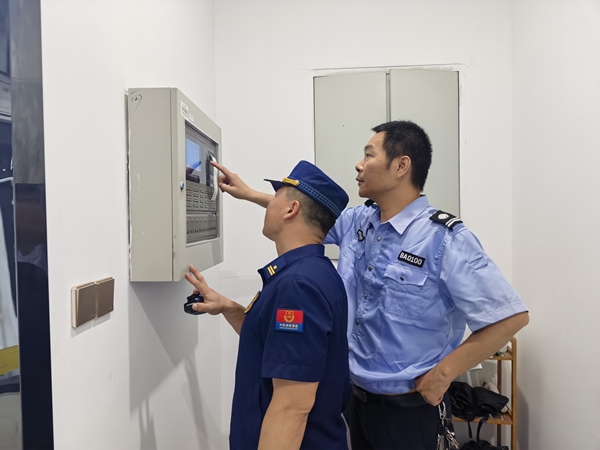 岳塘区消防救援局开展端午节期间消防安全专项检查