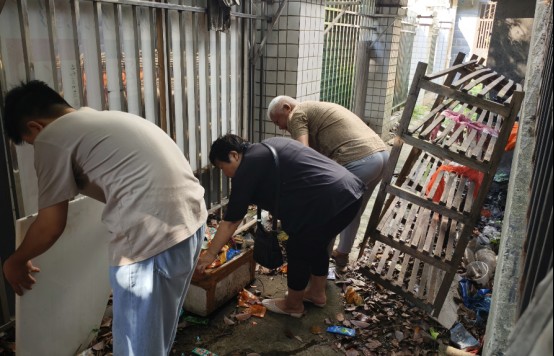 半边街社区开展“清隐患、净家园、保安全”专项整治行动