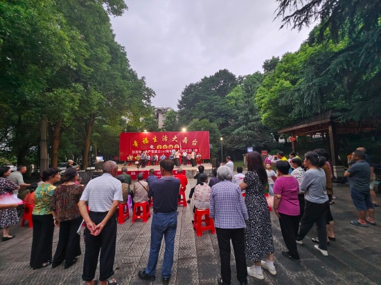 金耐社区：党建引领聚民心 文艺赋能护平安