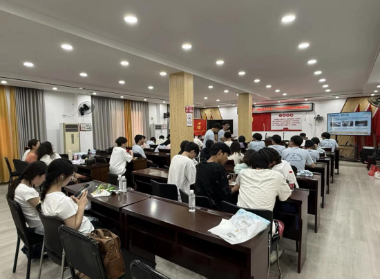 盘龙社区联合湖南工程学院开展2026年暑期“三下乡”青少年防溺水安全知识科普实践活动