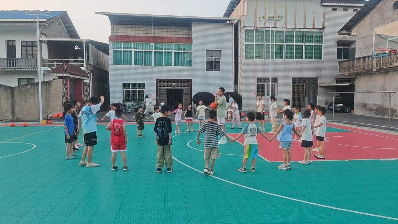 下摄司村：挥洒汗水强体魄 让孩子的暑期生活更快乐