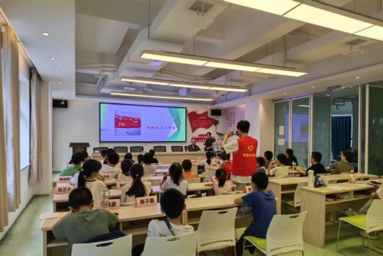 长塘社区：评书话侨史 薪火润童心