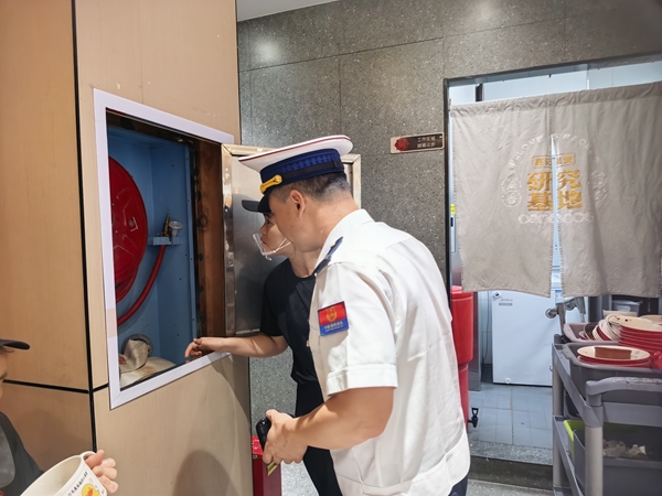 岳塘区一餐饮门店存在消防安全隐患被依法立案处理