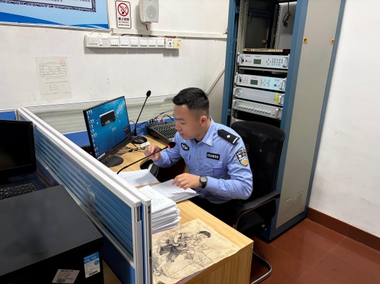 岳塘街道联合岳塘派出所创新开展“禁毒开学第一课”系列活动