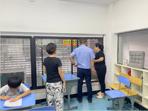 学卫社区：三方联动除隐患 疏堵结合保平安