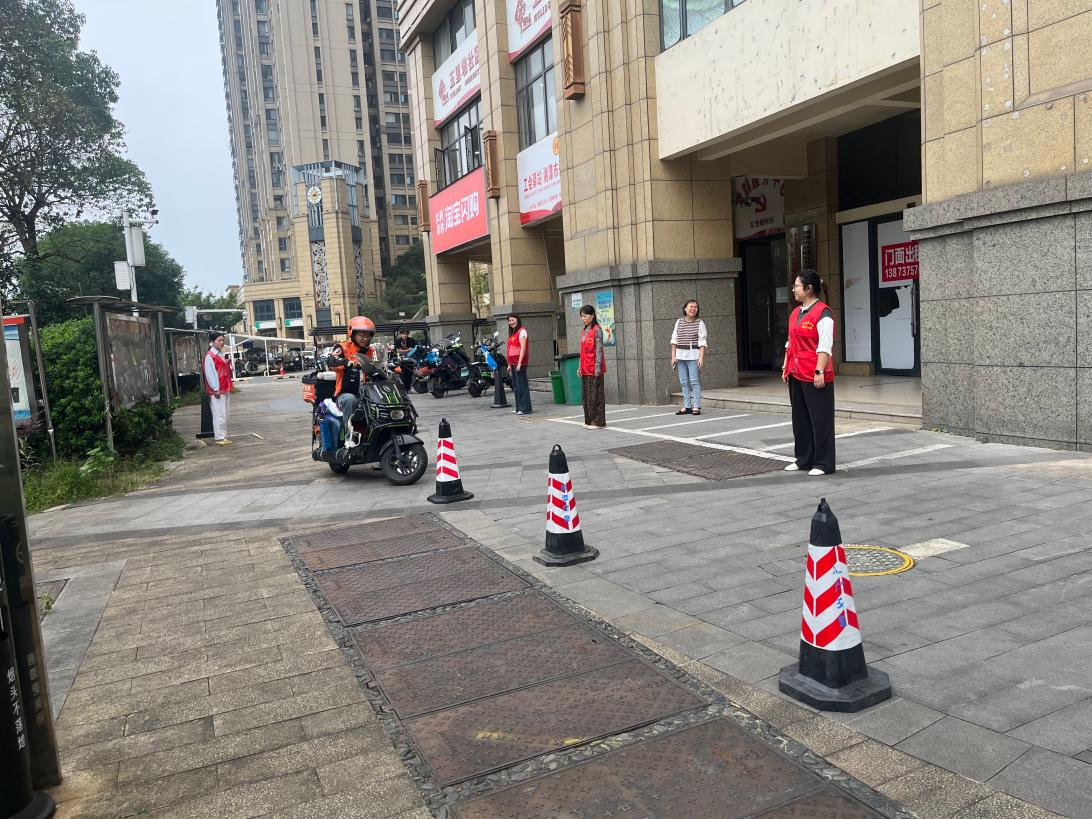 五里堆社区组织开展新就业群体职业技能练兵活动