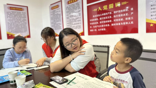 云盘社区：暖心公益课堂进社区 守护青少年快乐成长